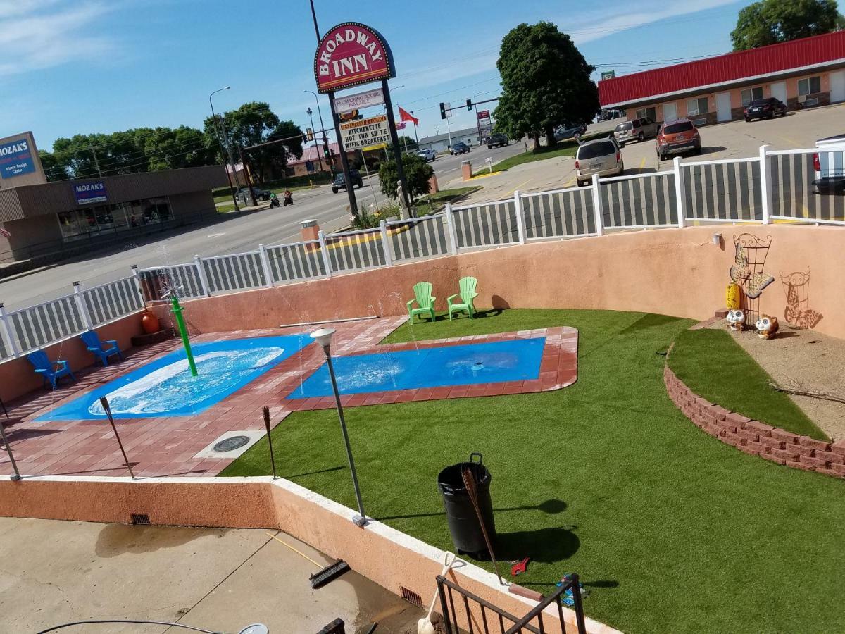 Broadway Inn Yankton Екстер'єр фото